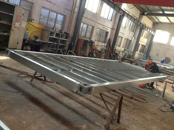 打包箱房底部框架平面设计图