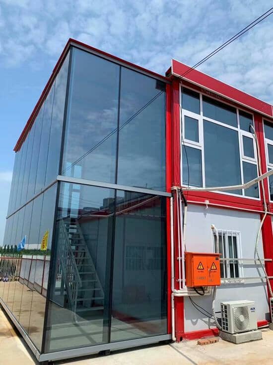 幕墙玻璃全部为钢化中空玻璃图