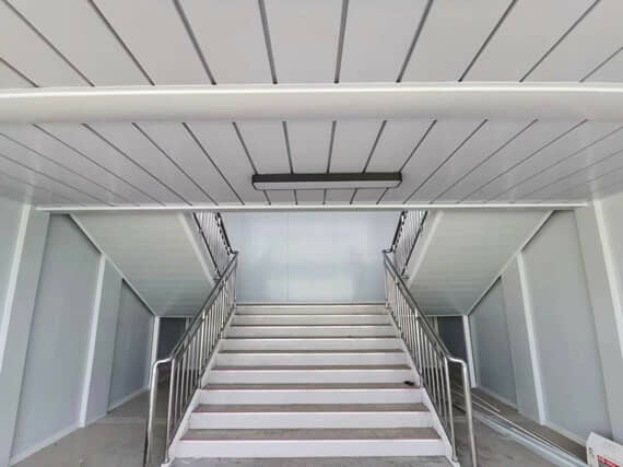 拼装式箱房大楼式转弯楼梯图片