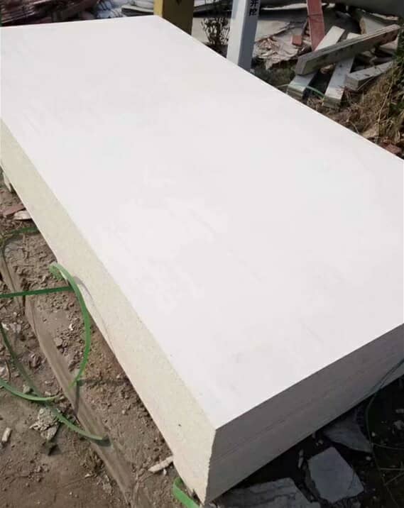 没有上色封釉的玻镁地板图