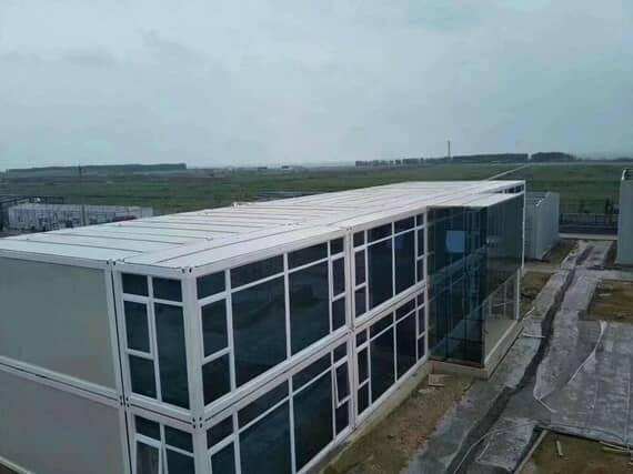 带玻璃幕墙式集装箱活动板房图