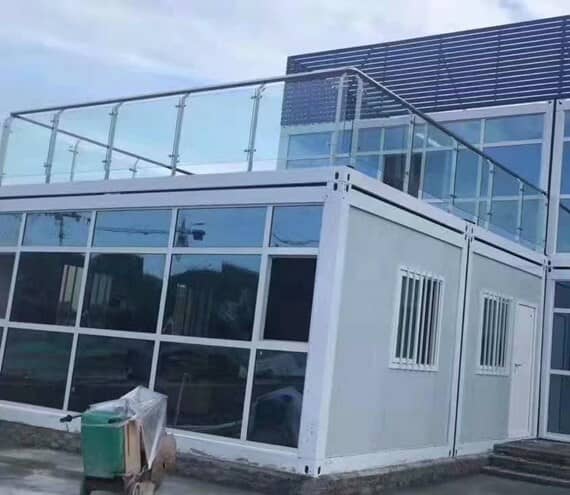 住人集装箱房学校图