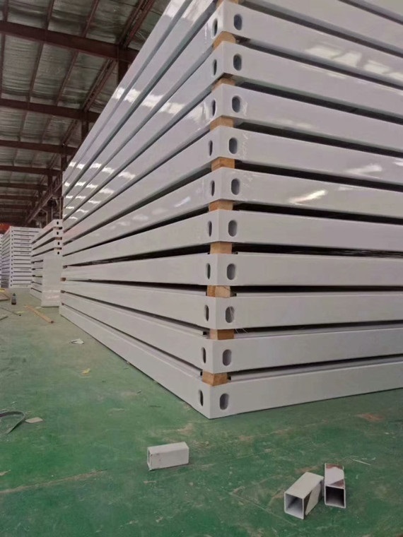 集装箱房底部框架图