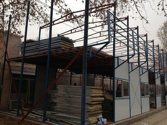 安装好的k式活动房钢骨架图