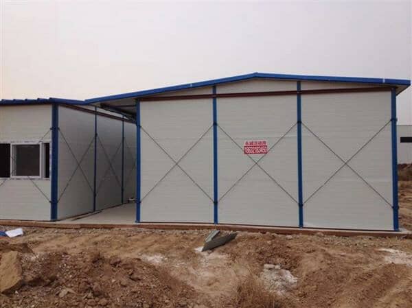 舍弃大屋而住活动房