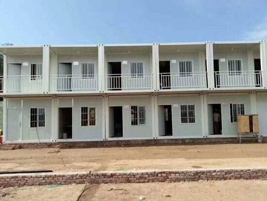 住人集装箱房屋正面图