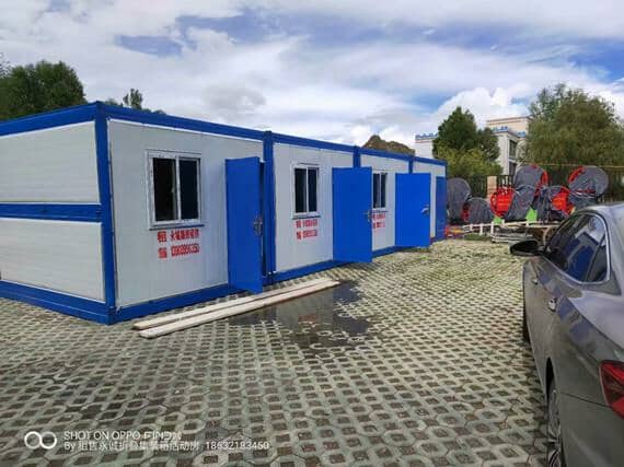 集装箱内的蜗居