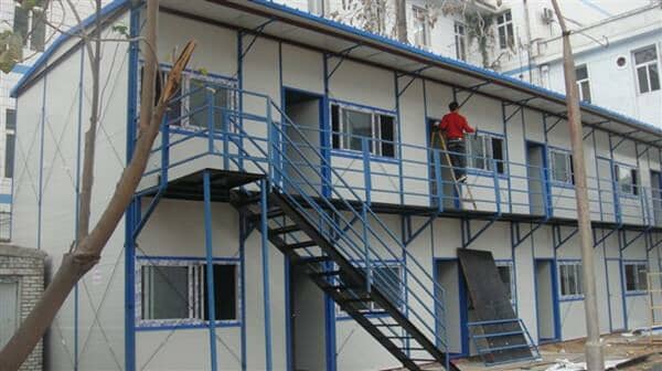 多地区彩钢活动房遭火灾侵蚀