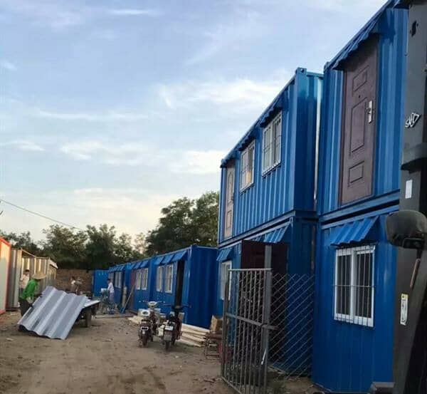 中国学生让美国人震惊的集装箱活动房