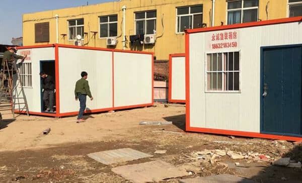 从集装箱运力过?？醇跋湮蠢捶⒄骨熬? class=