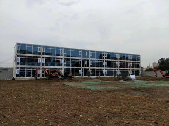 外墙玻璃幕墙选用的是广东凤铝铝合金型材图