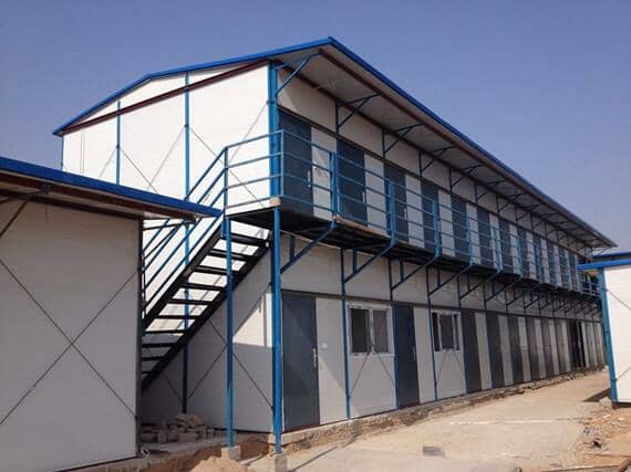 旧的活动房屋图