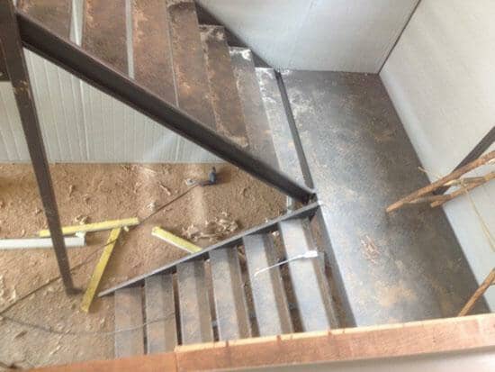 二层转弯式活动房楼梯图片大全