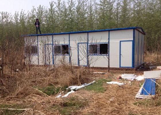 安装完毕的雅致活动房图