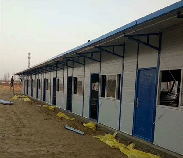 冬季的住房选择厚点的彩钢房