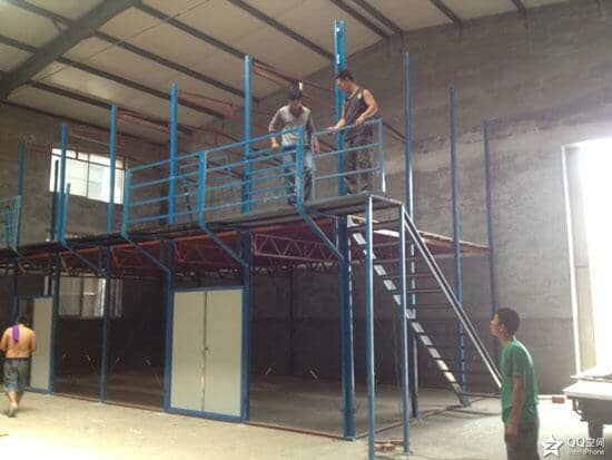 二层直通式活动板房楼梯图片大全