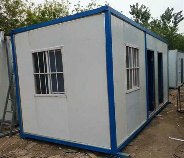 集装箱商店被拆除