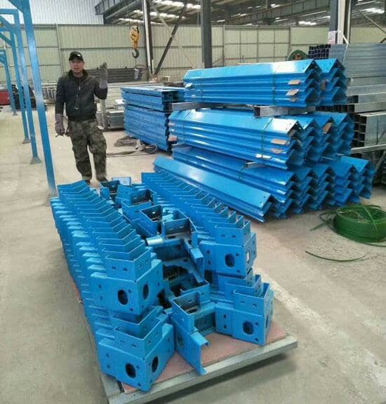 拉萨当雄县拆装式集装箱活动房安装图片案例