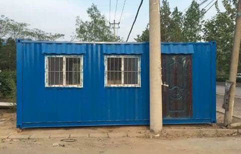 蓝色正面一门两窗户的集装箱活动房图