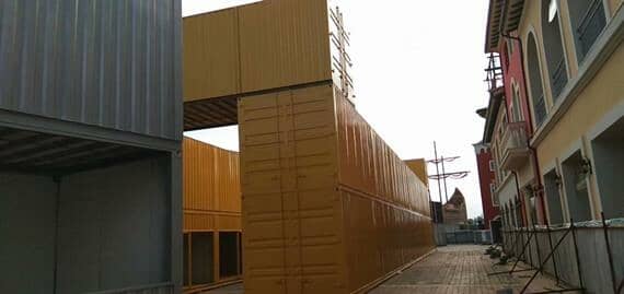 集装箱是海上的房屋