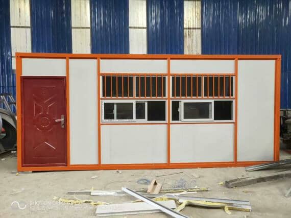 橘红色集装箱活动房小卖部