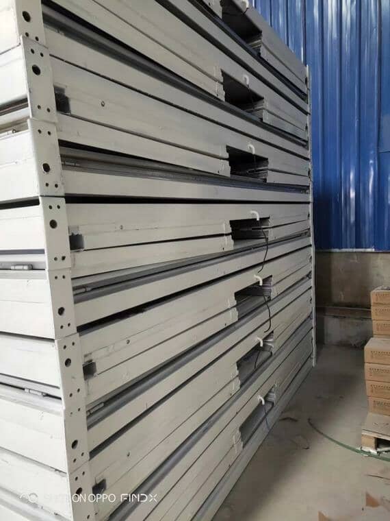 折叠成型的房屋图